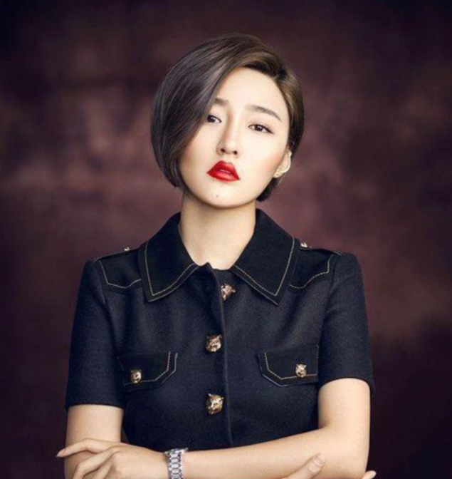 赵家班女演员，舞台上的耀眼之星